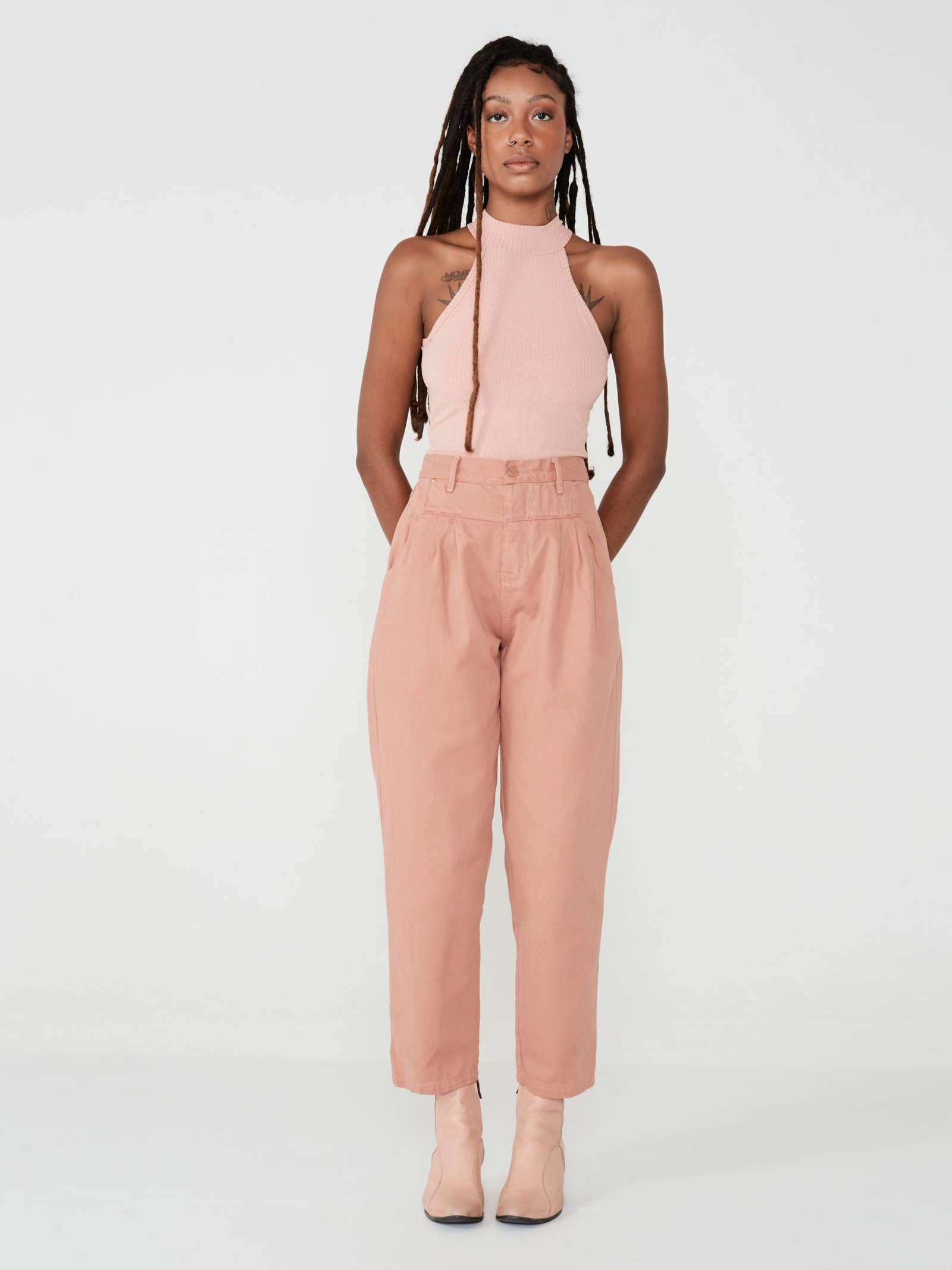 Calça Pregas Apricot