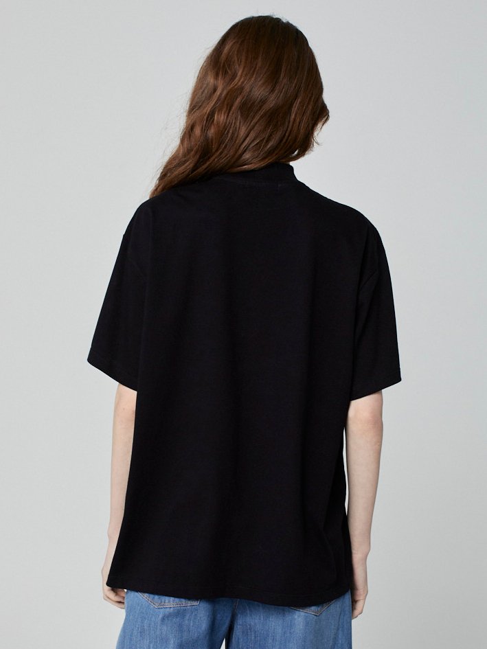 Camiseta Oversized Gola Alta Preta - Imagem 2